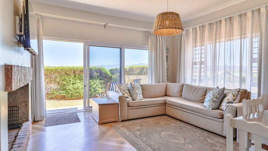 4 Bedroom Property for Sale in De Kelders Western Cape